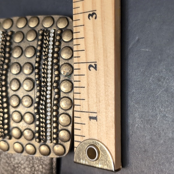 Avion Women's Black Leather Belt with A Large Ornate Studded Buckle. - Picture 8 of 9